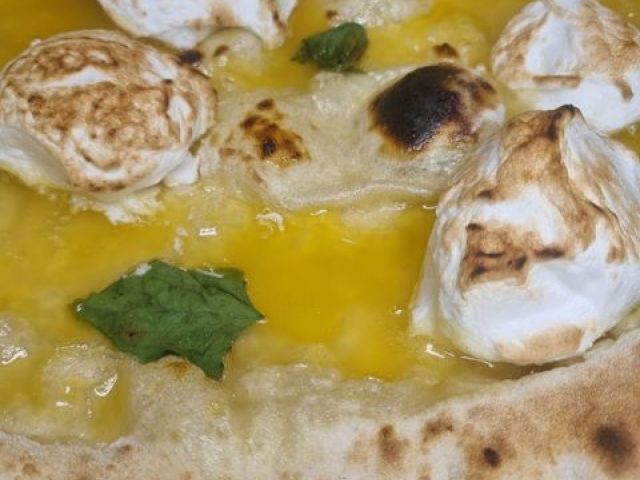 two-tozzers-pizza (44)-kireth-ai